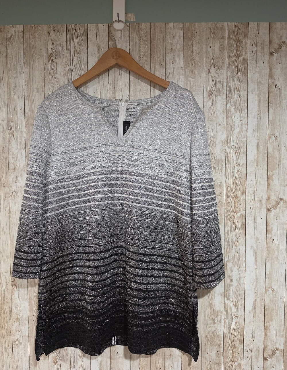 St. John Metallic Striped Knit V-Neck Zip Tunic Top 3/4 Sleeve L Gray Y2K